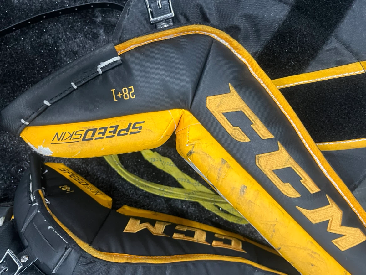 Hockey Pads - photo 3