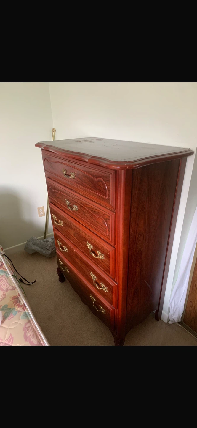Cherry Wood 5-Drawer Dresser