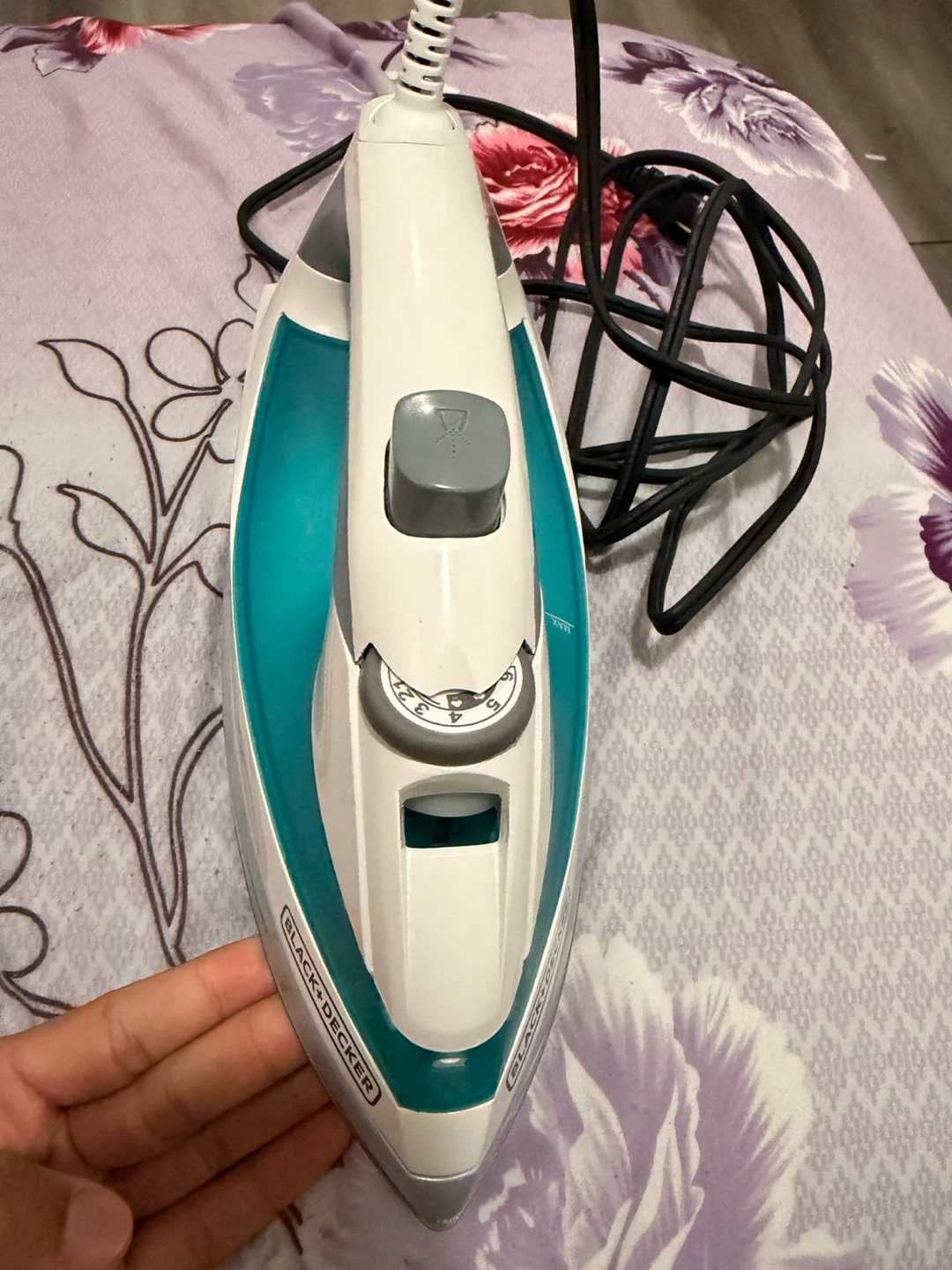 Black+Decker Iron - photo 3