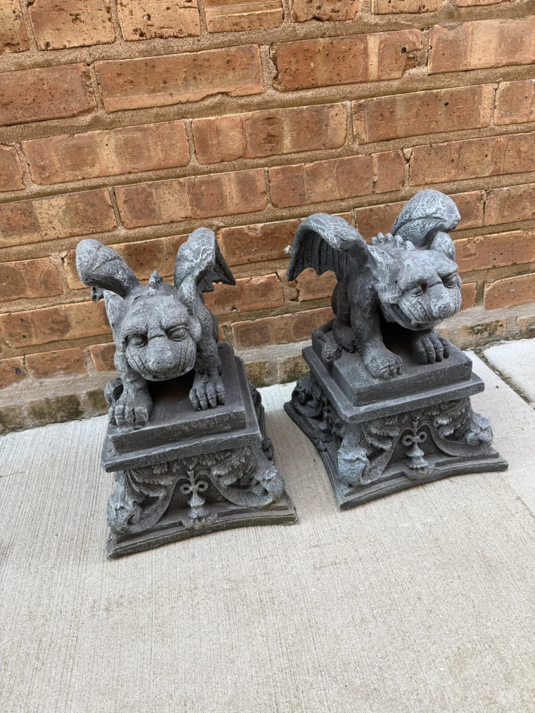 Gargoyle Statue Pair