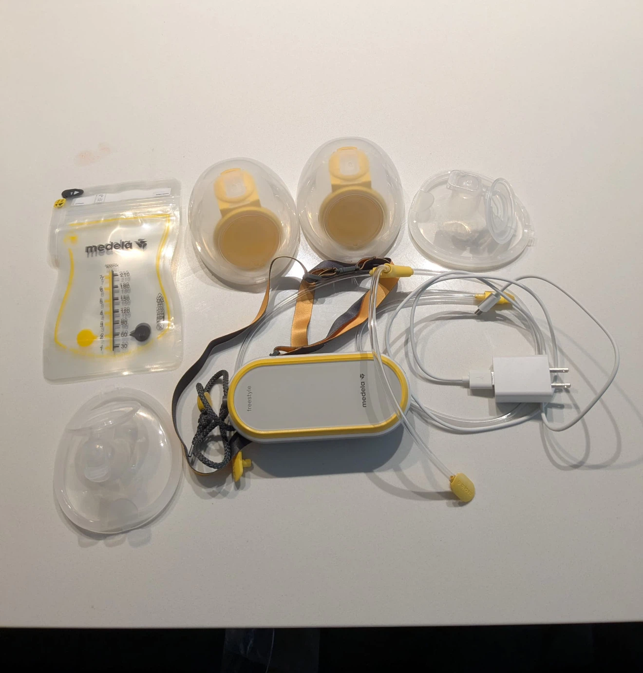 Medela Freestyle Double Electric Breast Pump - photo 2