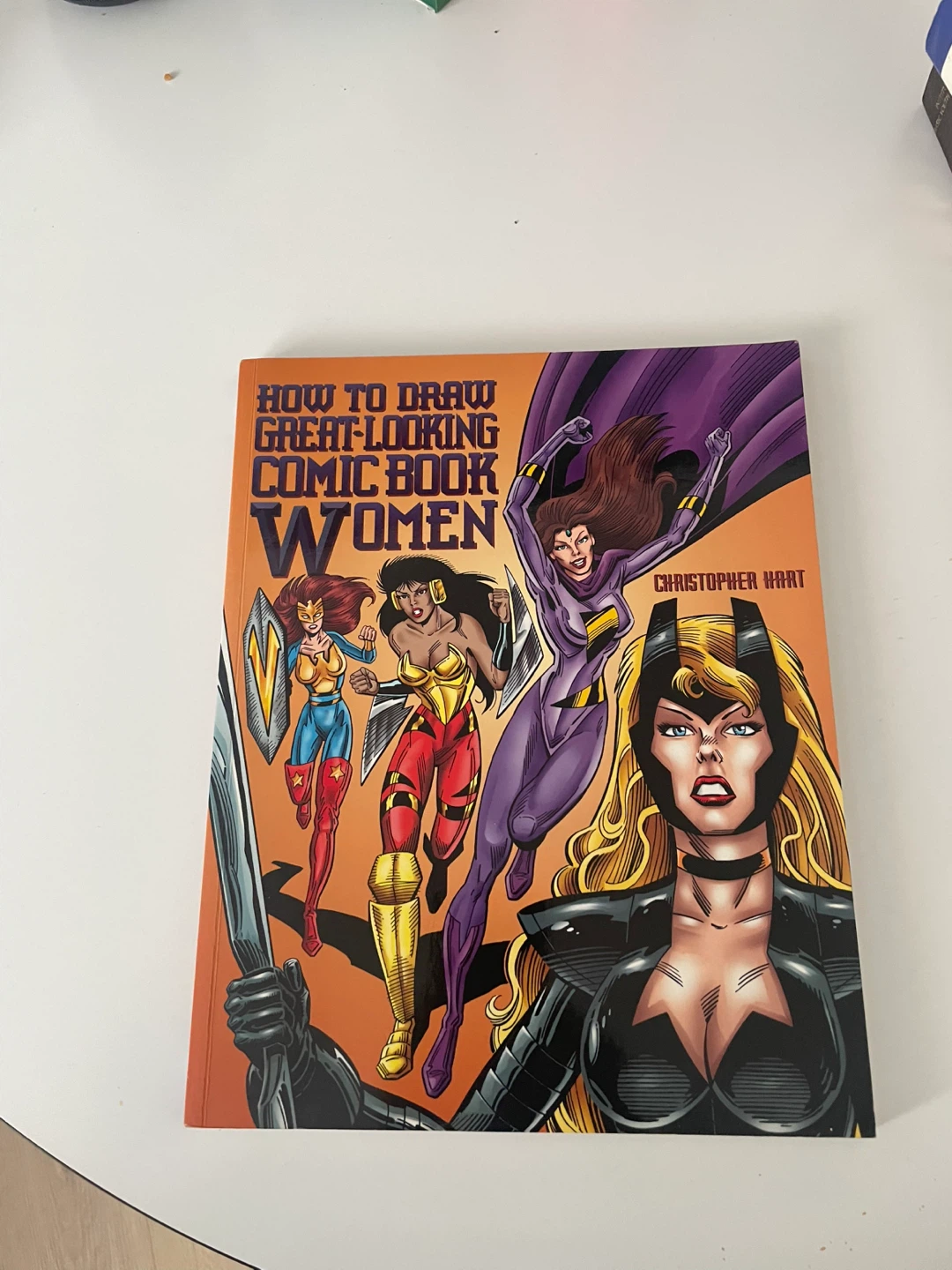 How to Draw Great-Looking Comic Book Women by Christopher Hart