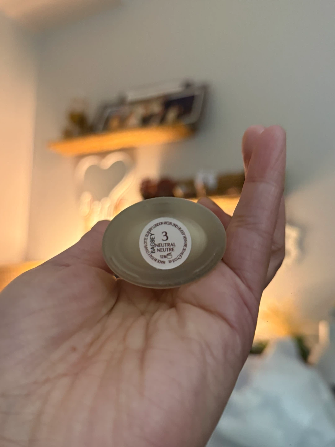 Charlotte Tilbury Airbrush Flawless Foundation - Shade 3 Neutral - photo 2