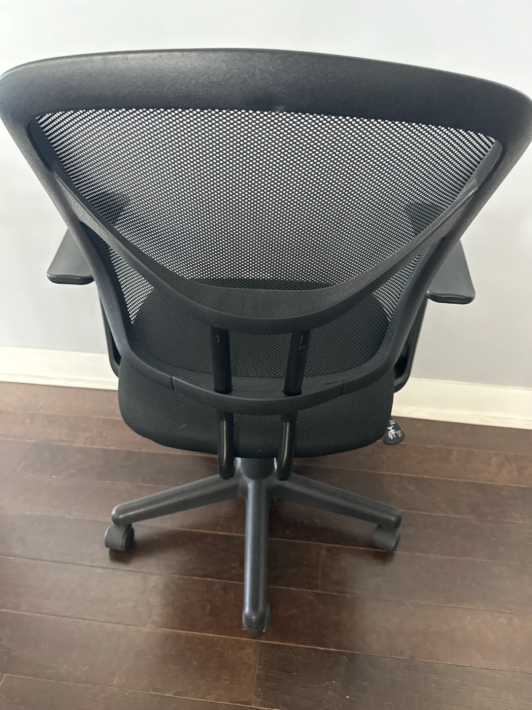 Black Mesh Office Chair - photo 4