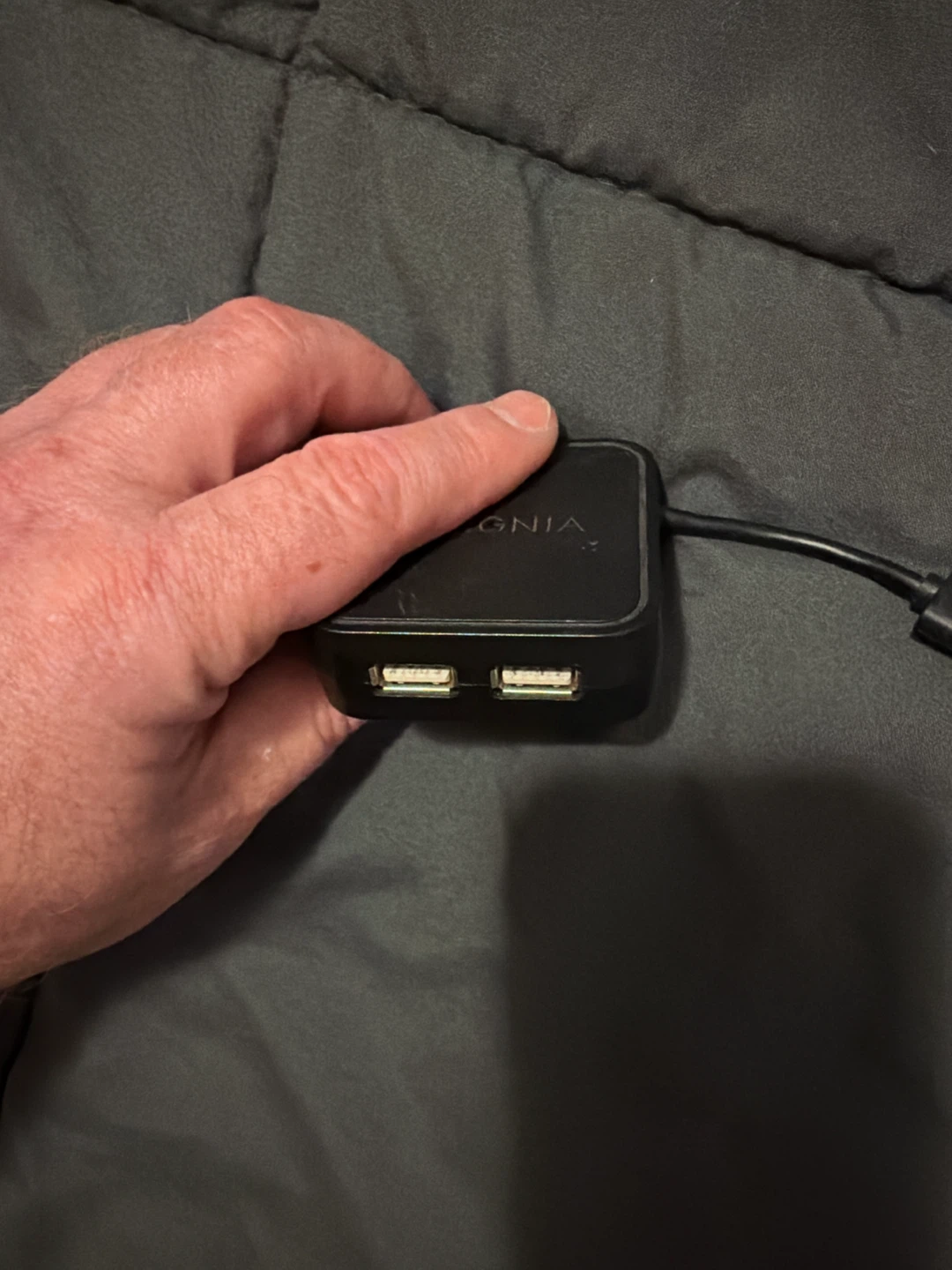 Insignia 4-Port USB Hub - photo 3