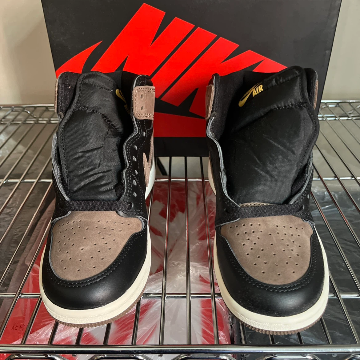 Air Jordan 1 High OG "Mocha" - photo 2