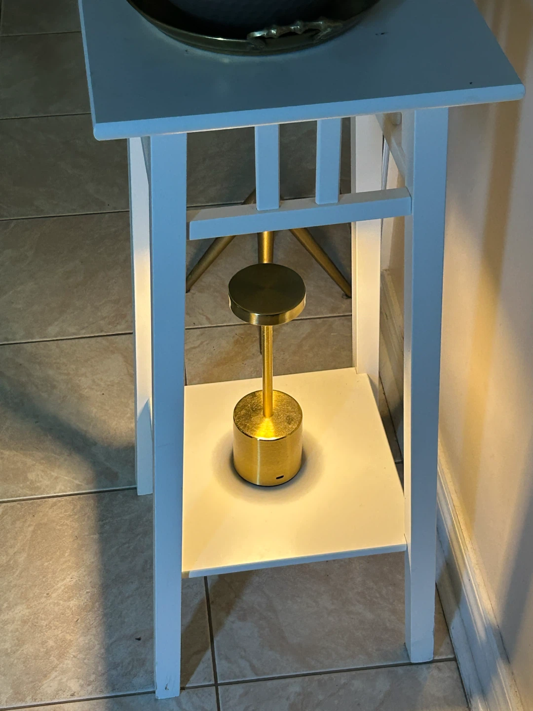 White plant stand with shelf - photo 2