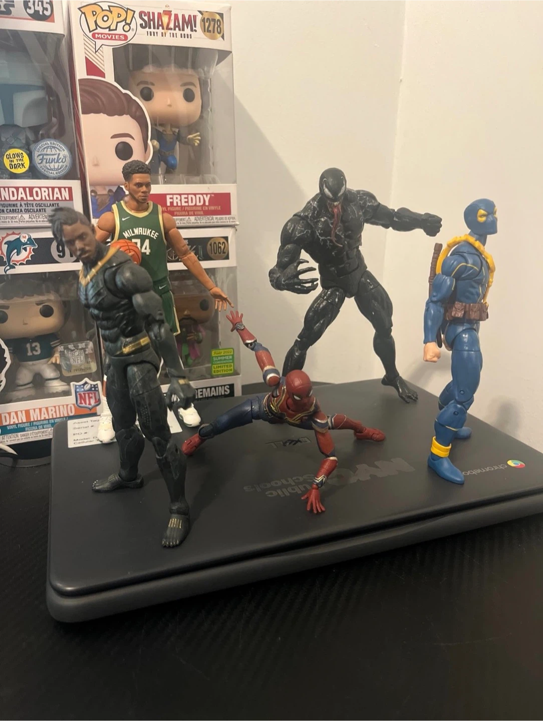 Lot of 5 random figures (NO ACCESSORIES INCLUDED!) - photo 2