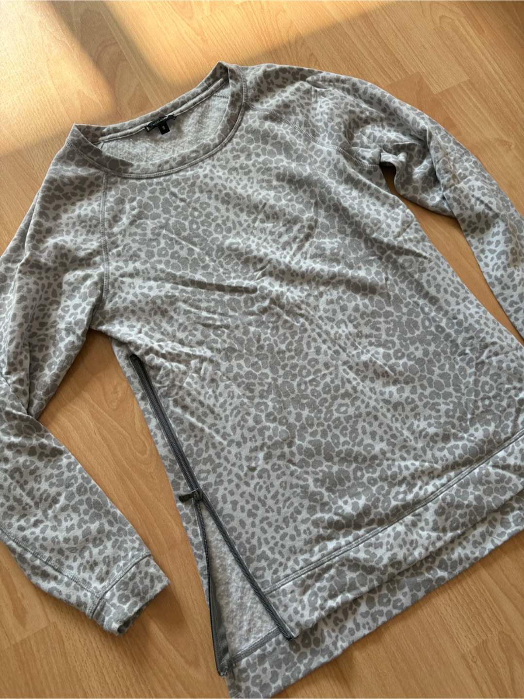 Leopard Print tunic Sweatshirt Size S - photo 2