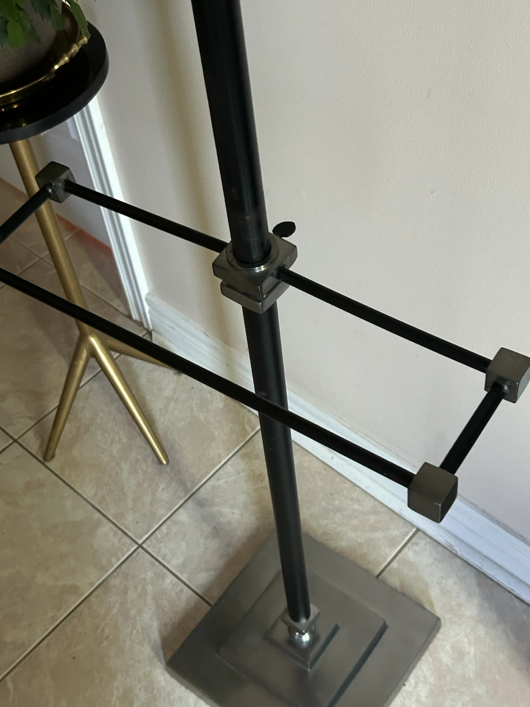 Black /silver solid metal cloths stand - photo 3