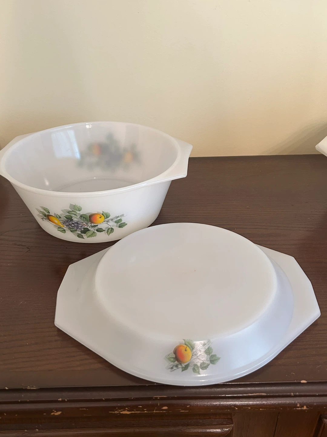 Arcopal France Vintage Casserole Dish with Lid - Fruit Pattern - photo 3