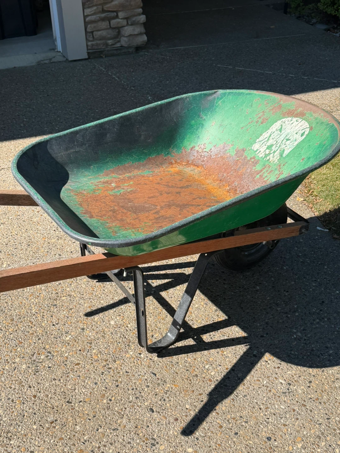 Wheelbarrow - photo 4