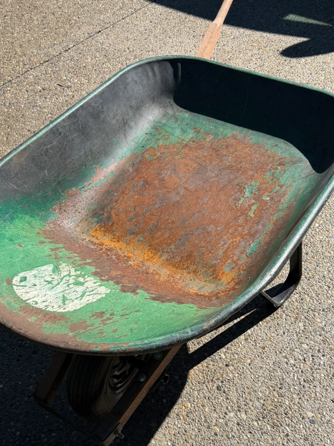 Wheelbarrow - photo 5