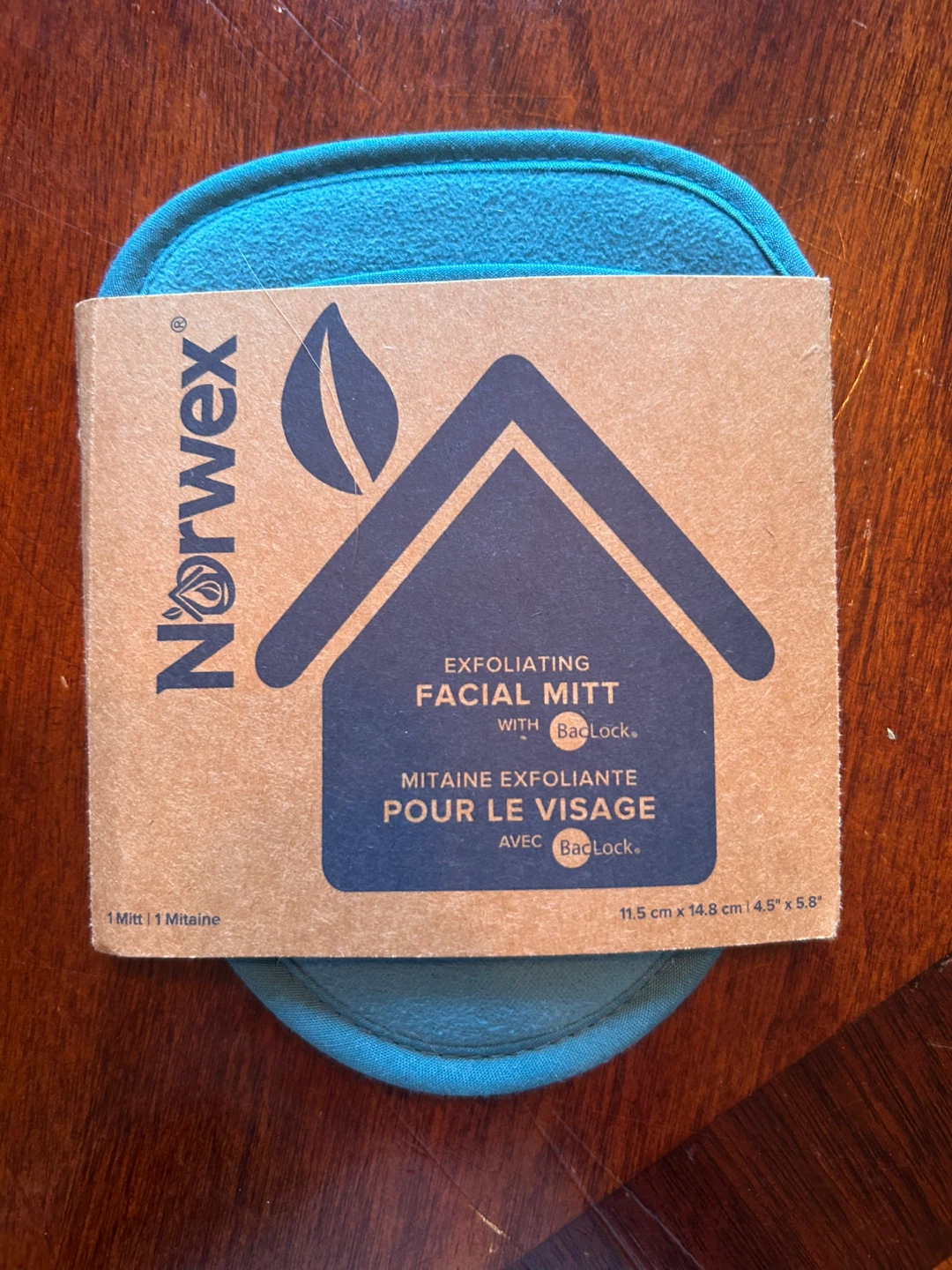 Norwex Exfoliating Facial Mitt with BacLock