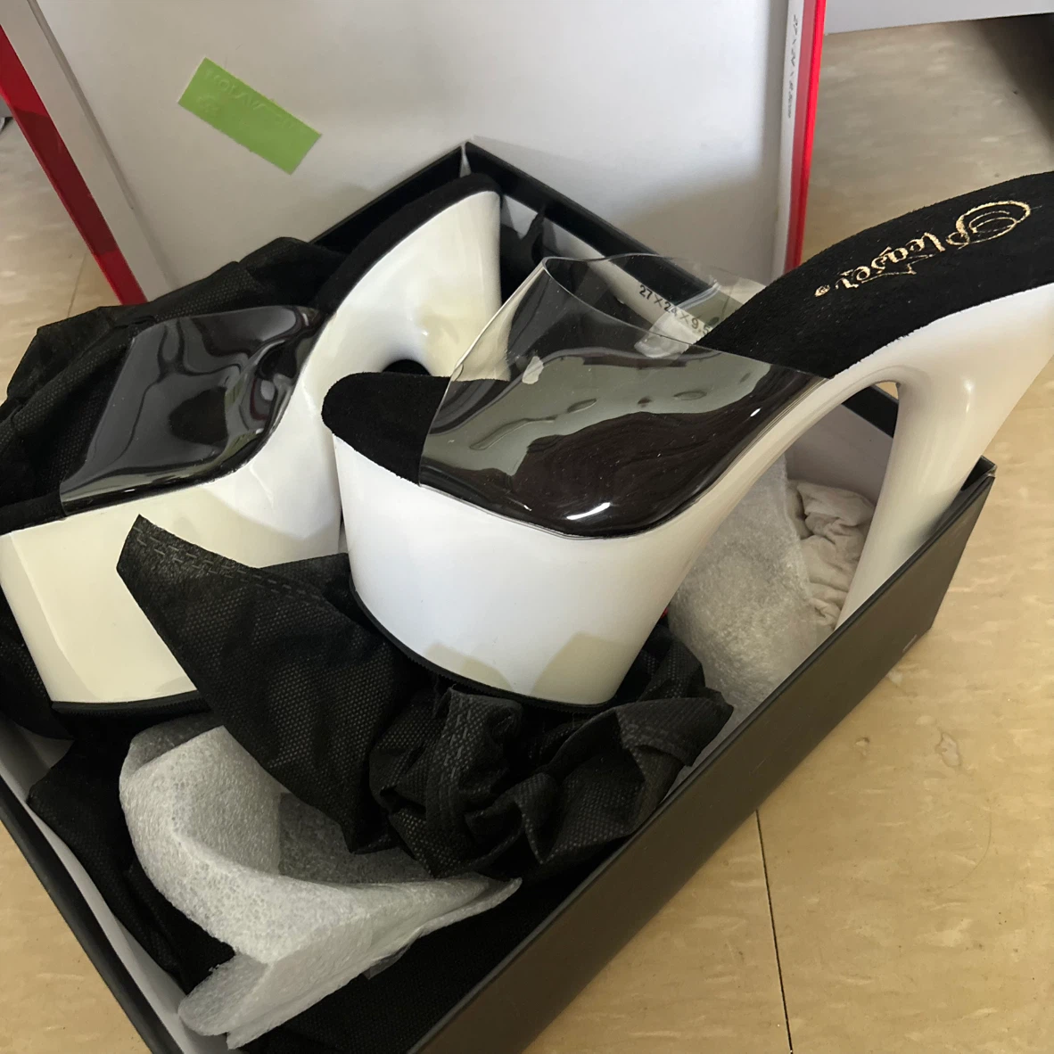 Pleaser White Platform Heels size 7 - photo 2