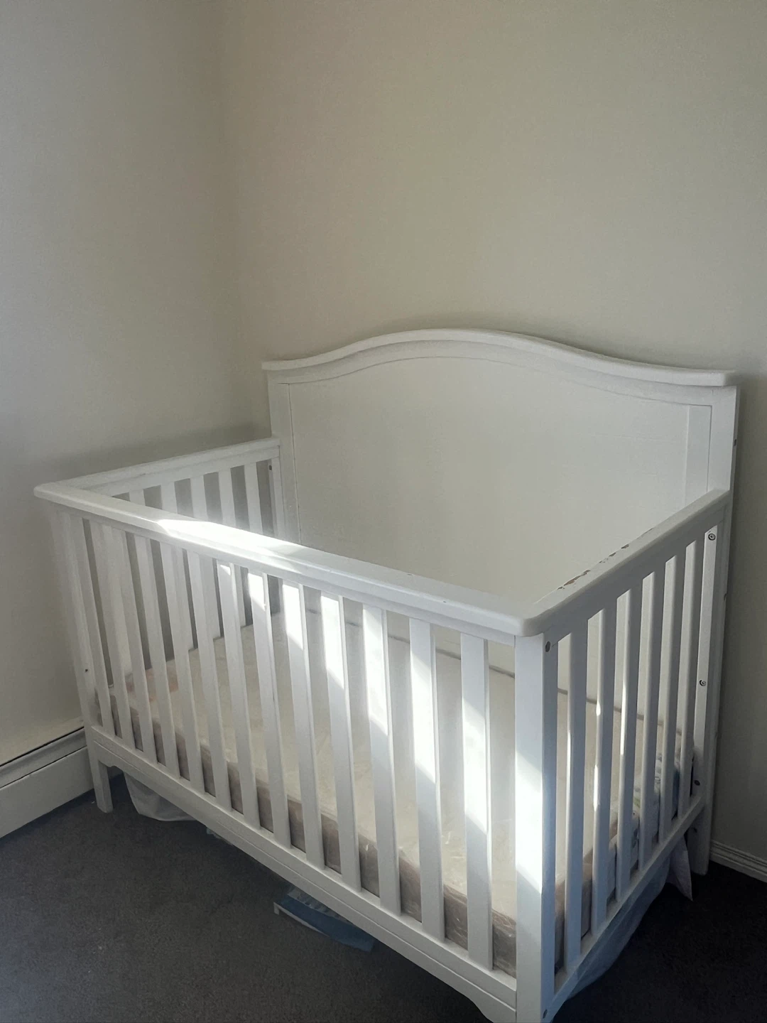Full-size white wooden classic 4-in-1 convertible crib - photo 4