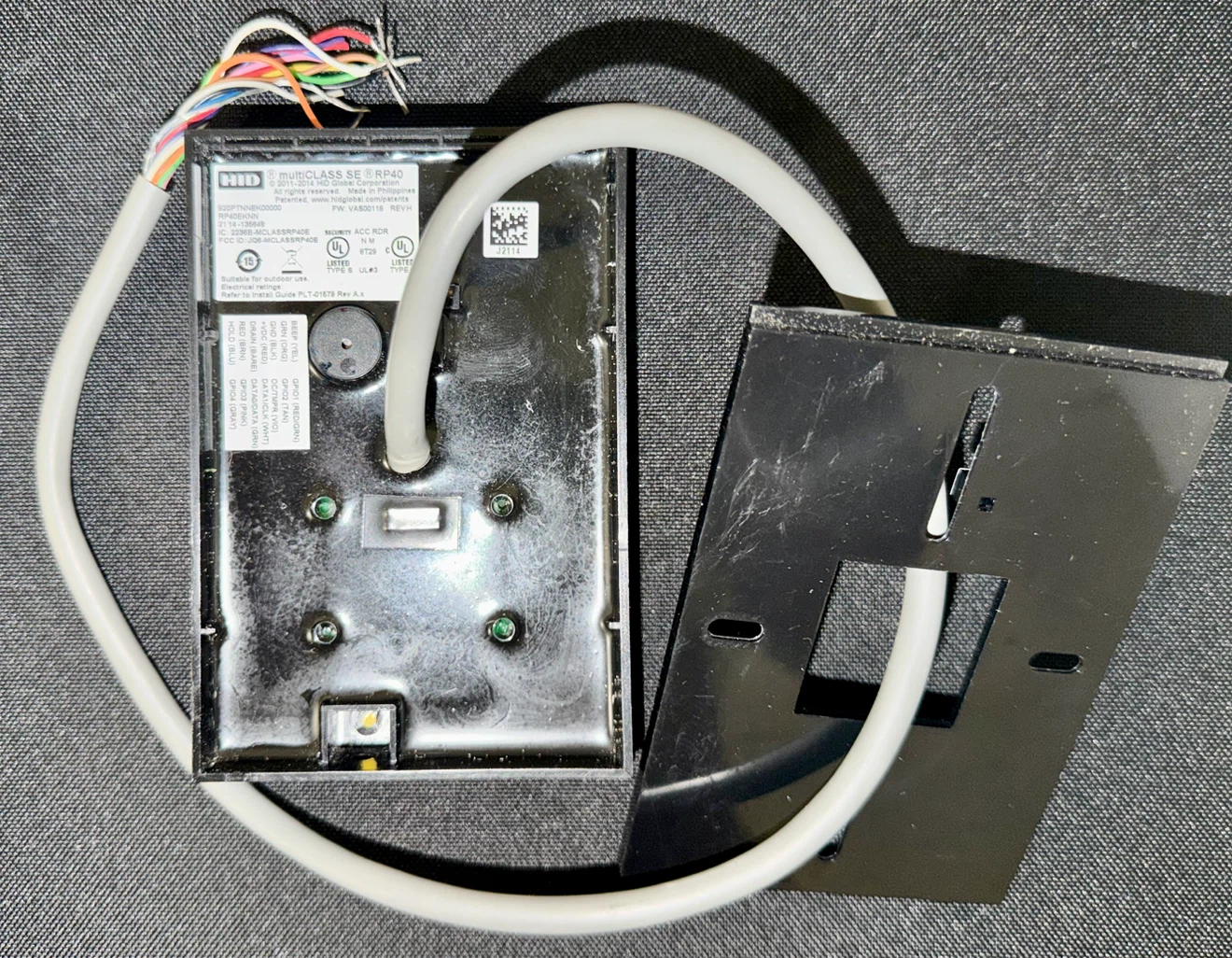 HID multiCLASS SE RP40 Access Control Reader - photo 2