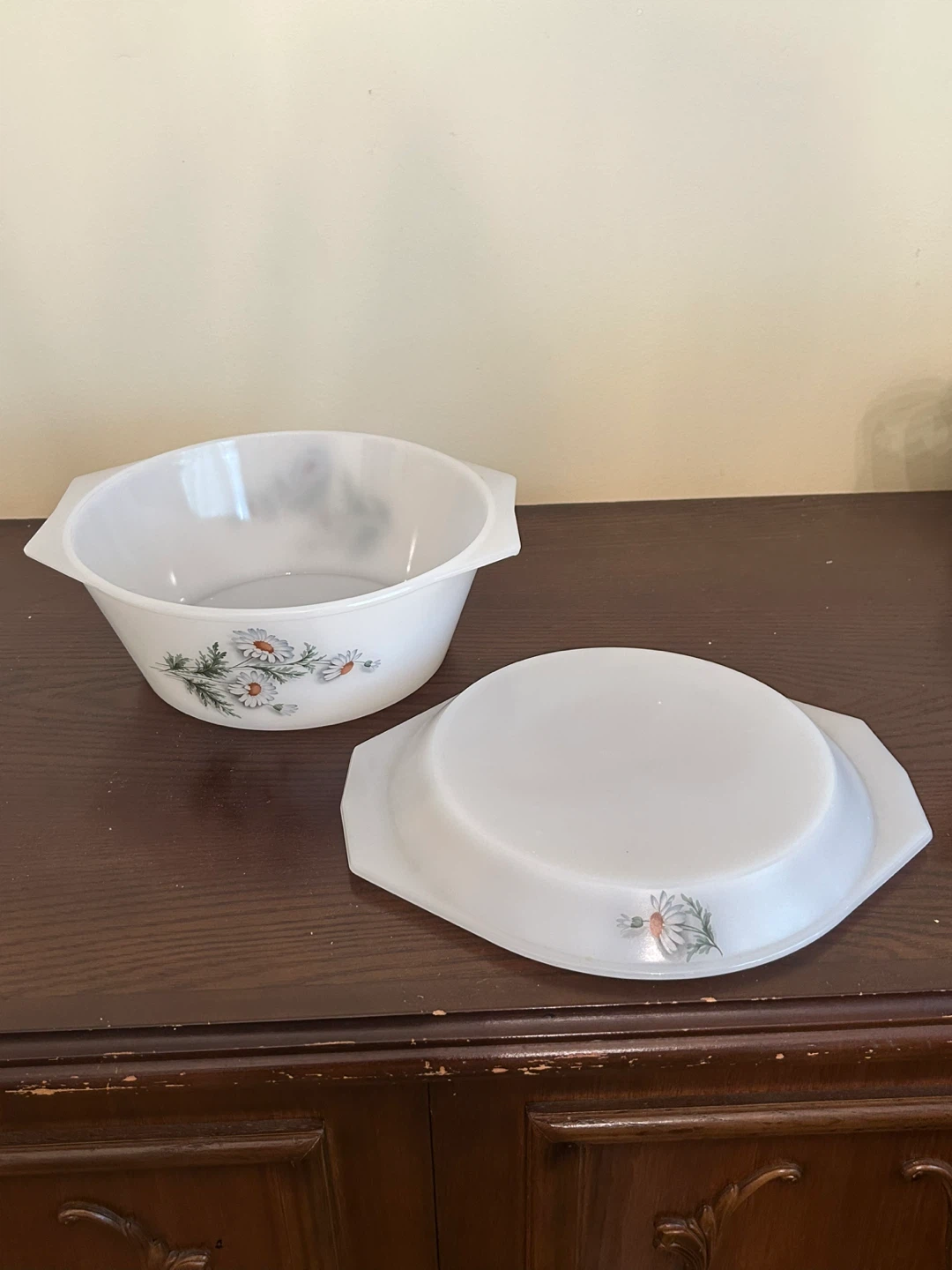 Arcopal France White Casserole Dish with Daisy Floral Design - photo 3