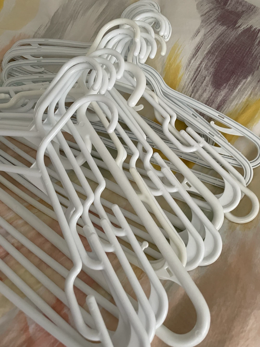 Bundle of 21 White Plastic Clothes Hangers - photo 2