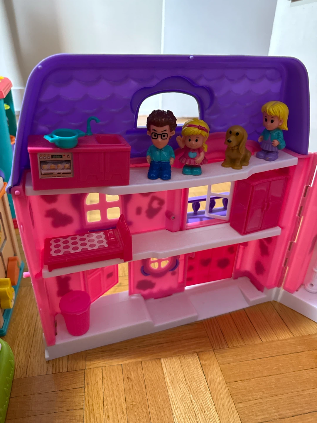 Fisher-Price Little People Pink Dollhouse with Figures - photo 4