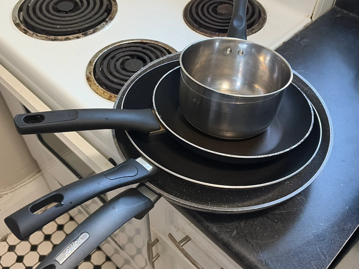 All 3 frying pans with one pot together