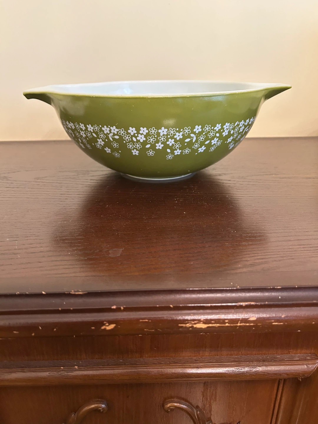 Pyrex Mixing Bowl / oven and microwave microwave safe