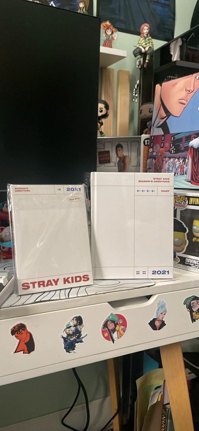Stray Kids 2021 Season's Greetings Diary + Postcard Book