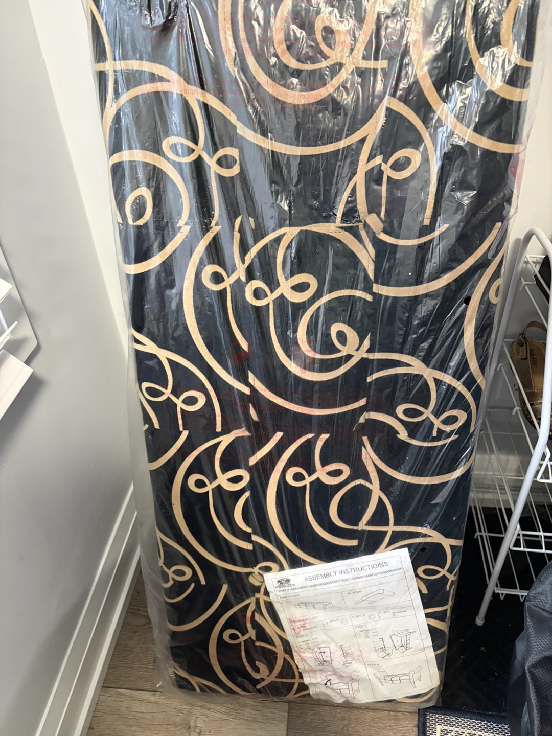 Accent Chair with Swirl Pattern - photo 2