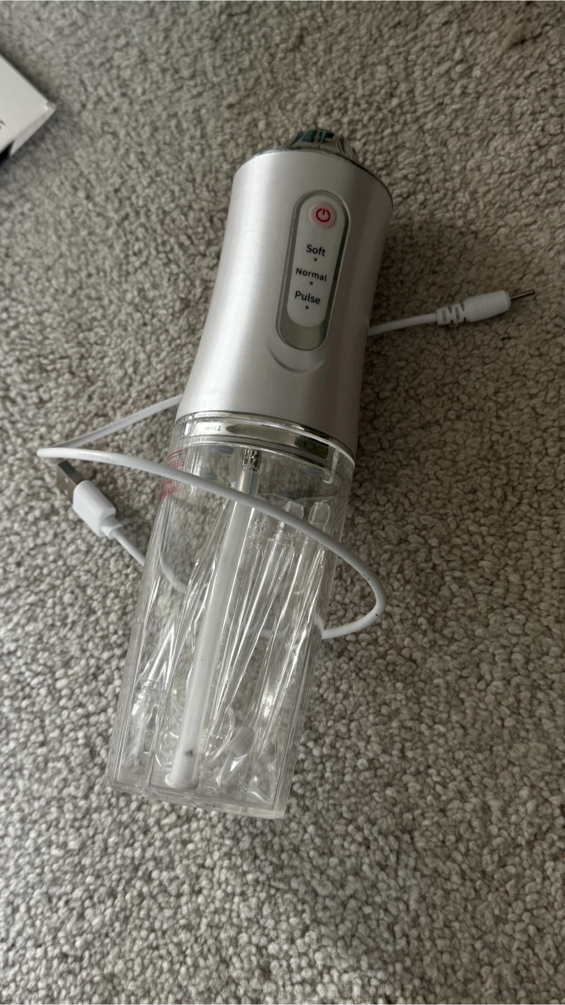 Water flosser