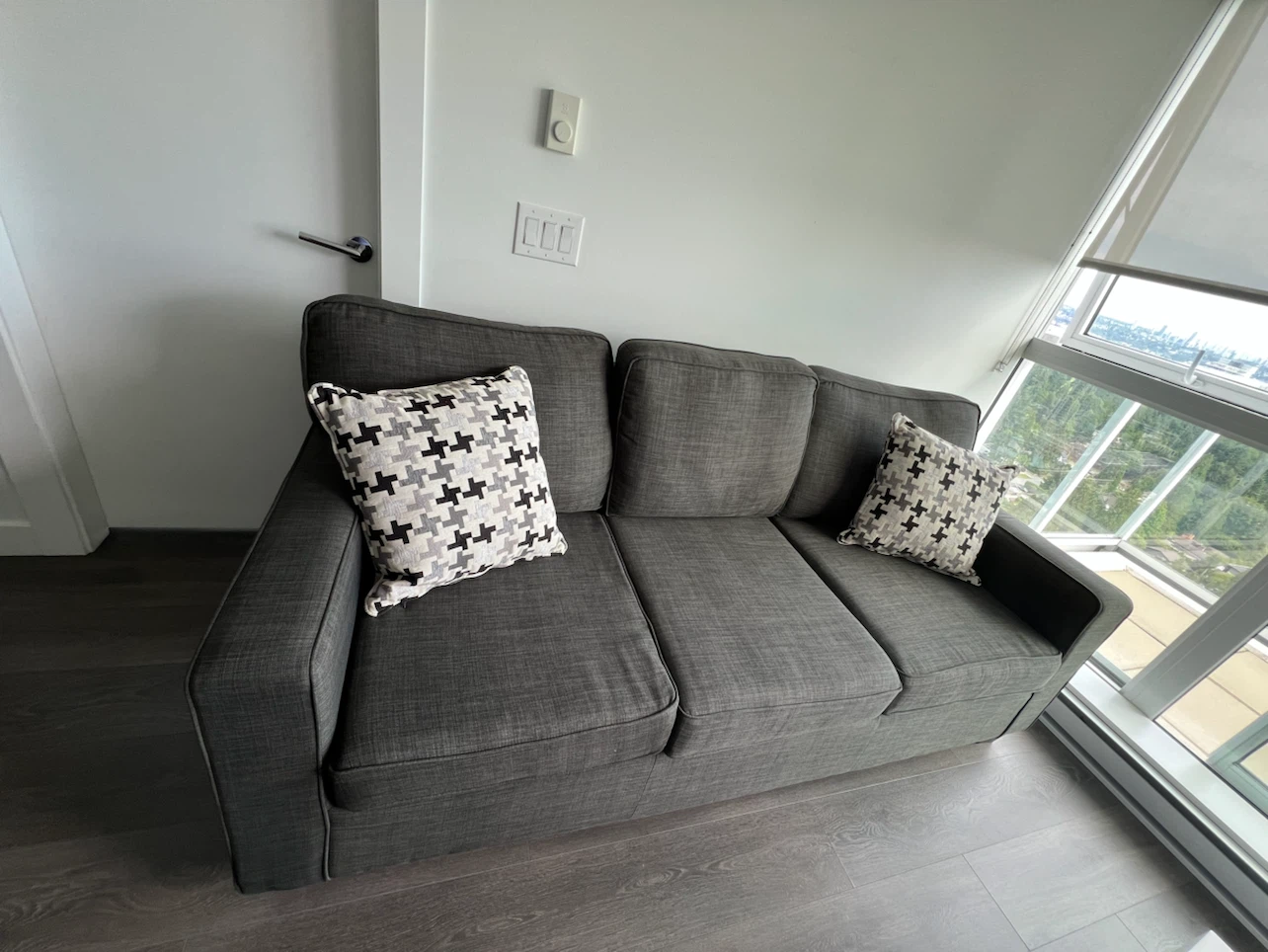 The Brick Sawyer Sofa – Excellent Condition - photo 2