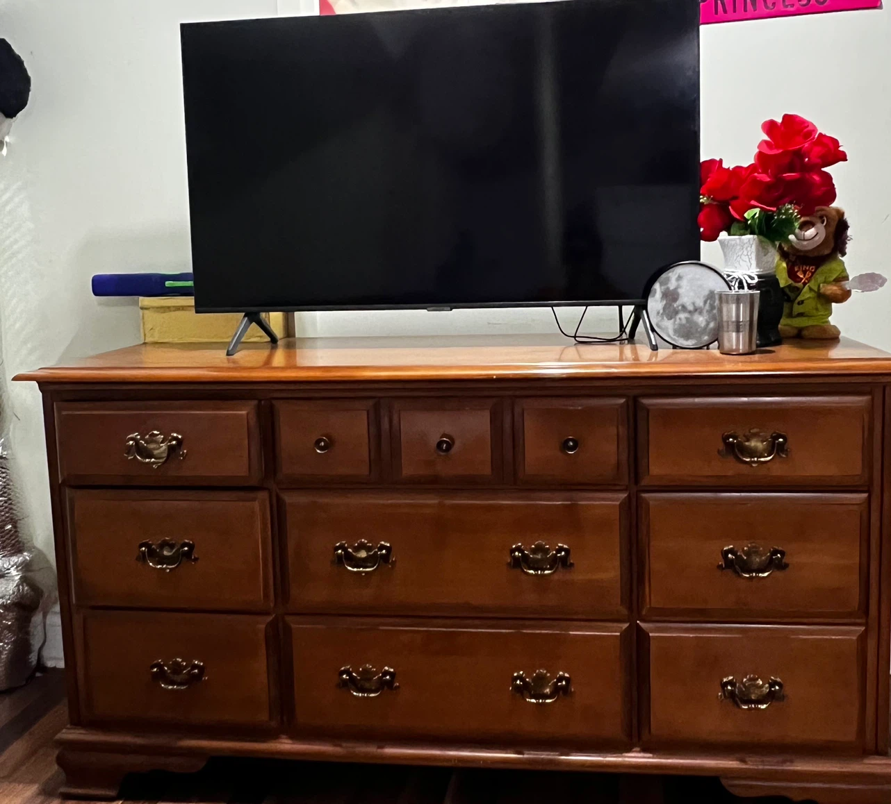 Wooden Dresser with 9 Drawers