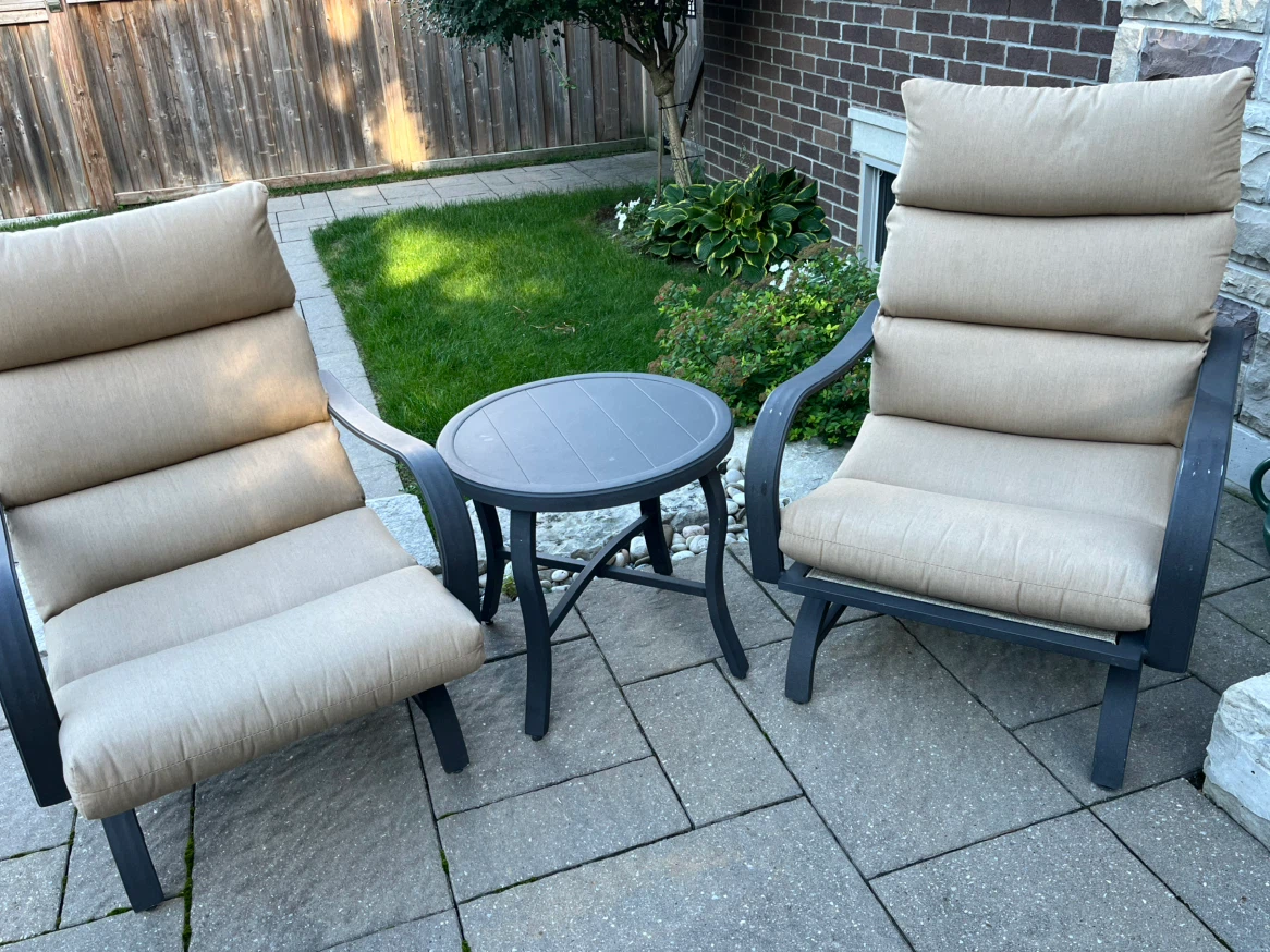 Aluminum Patio Set with 2 chairs and side table - photo 2