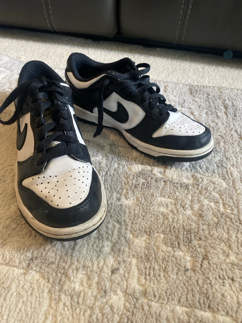Nike Dunk Low panda sneakers