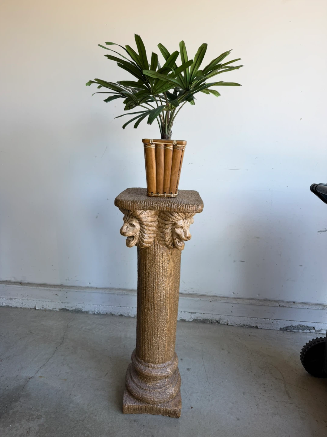 Pedestal Stand - photo 4