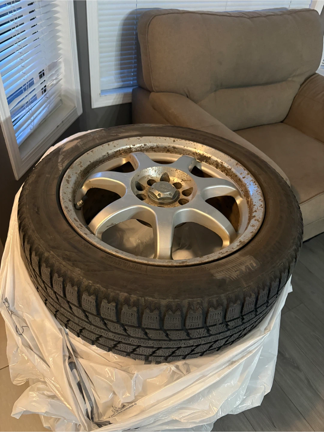 Michelin Winter Tire and Rim Set - photo 2