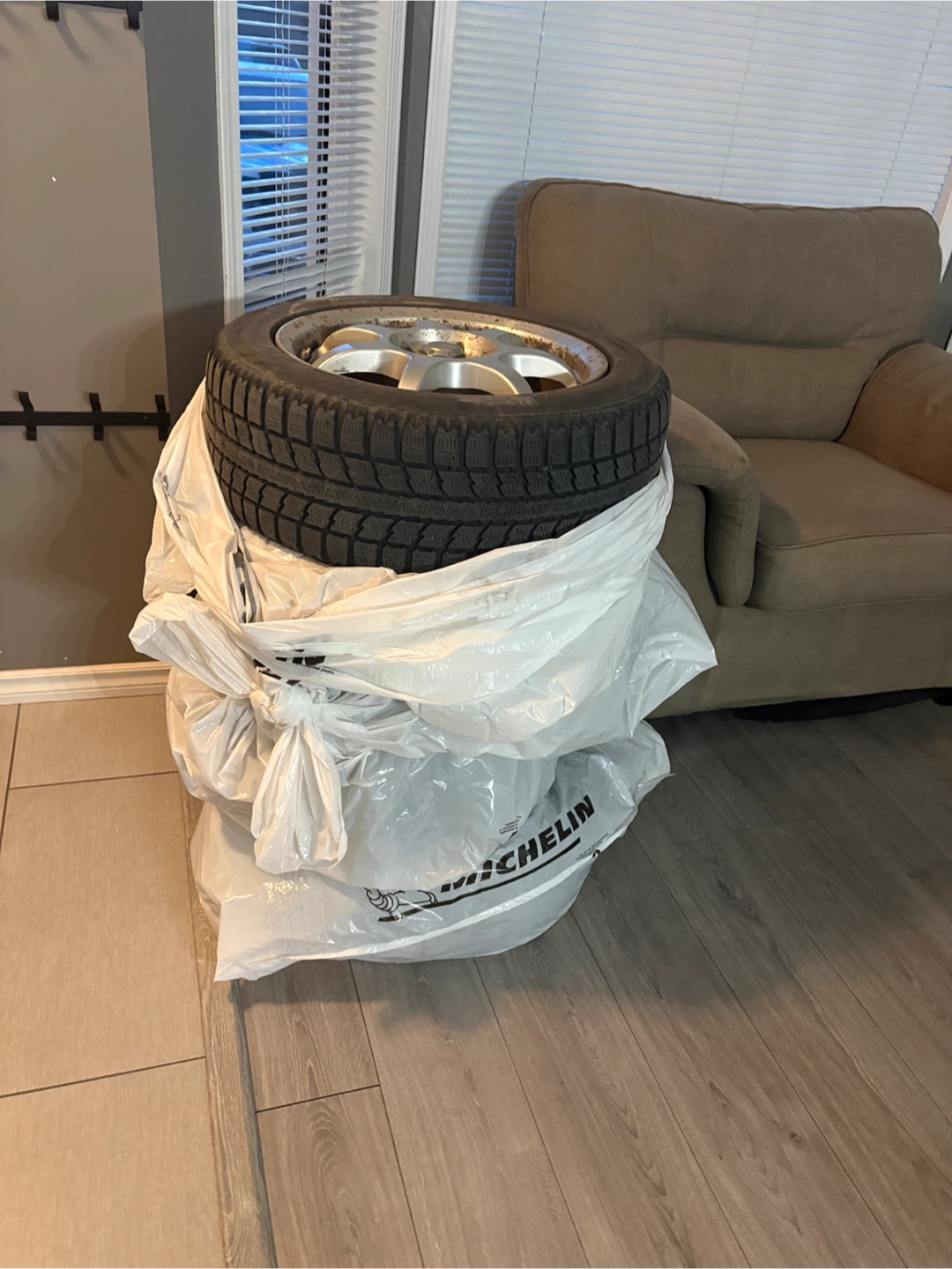 Michelin Winter Tire and Rim Set - photo 4