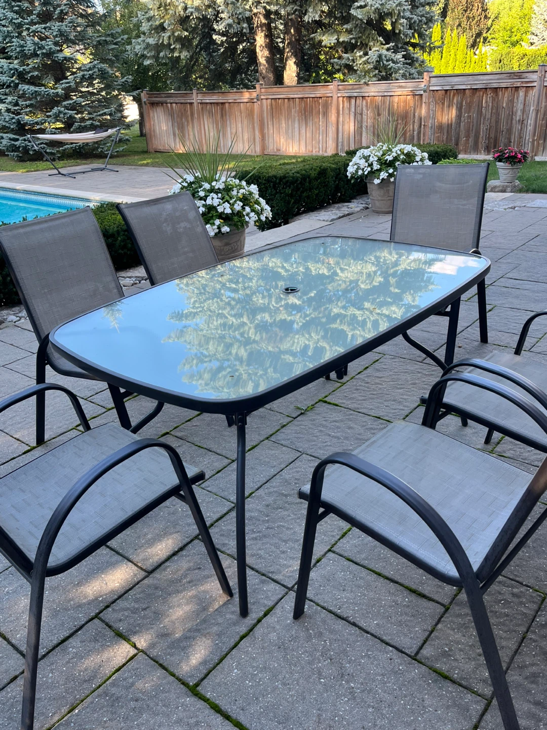 Patio Table and 6 Chairs Set