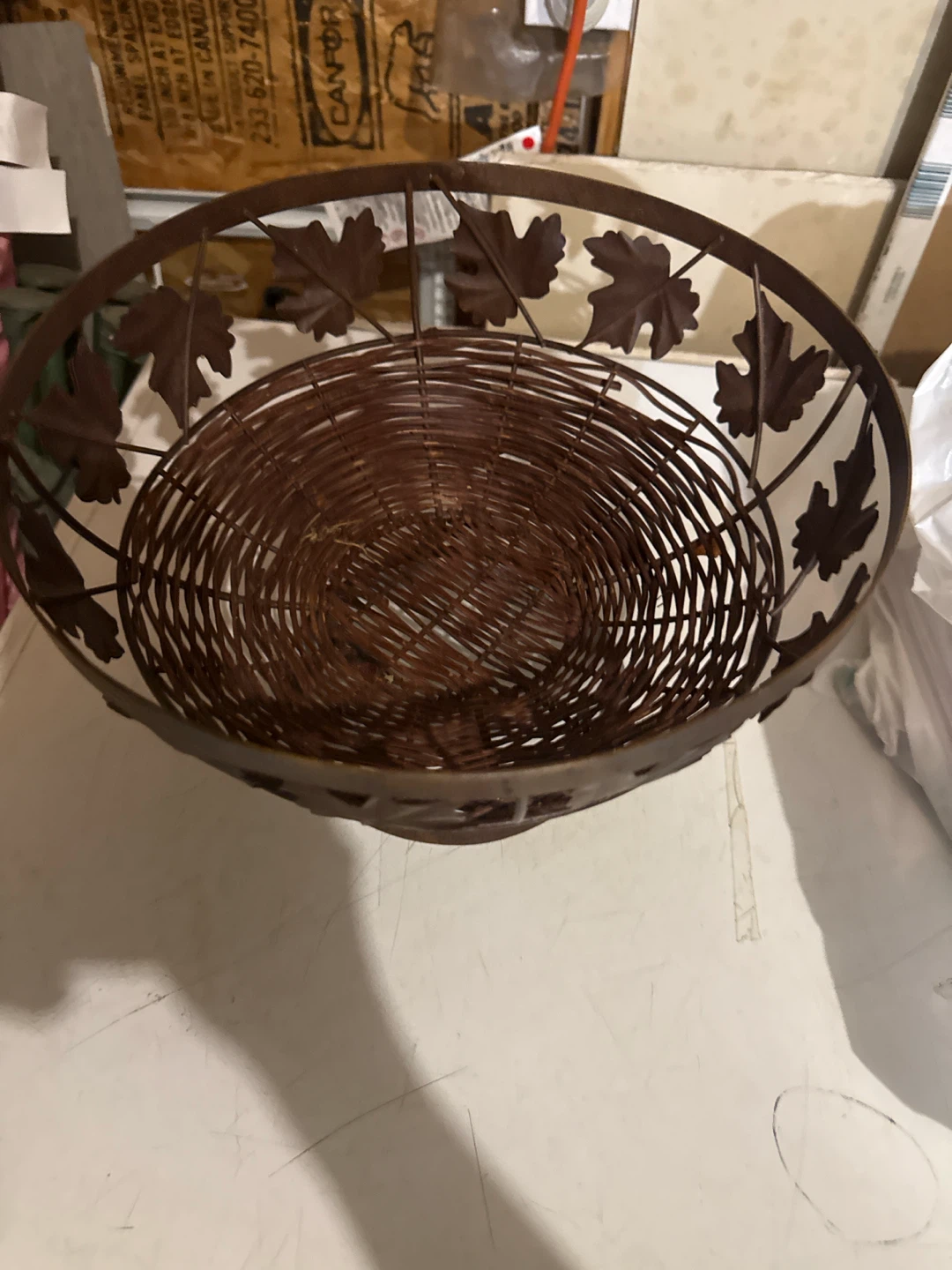 Decorative Metal Leaf Fruit Basket - photo 2