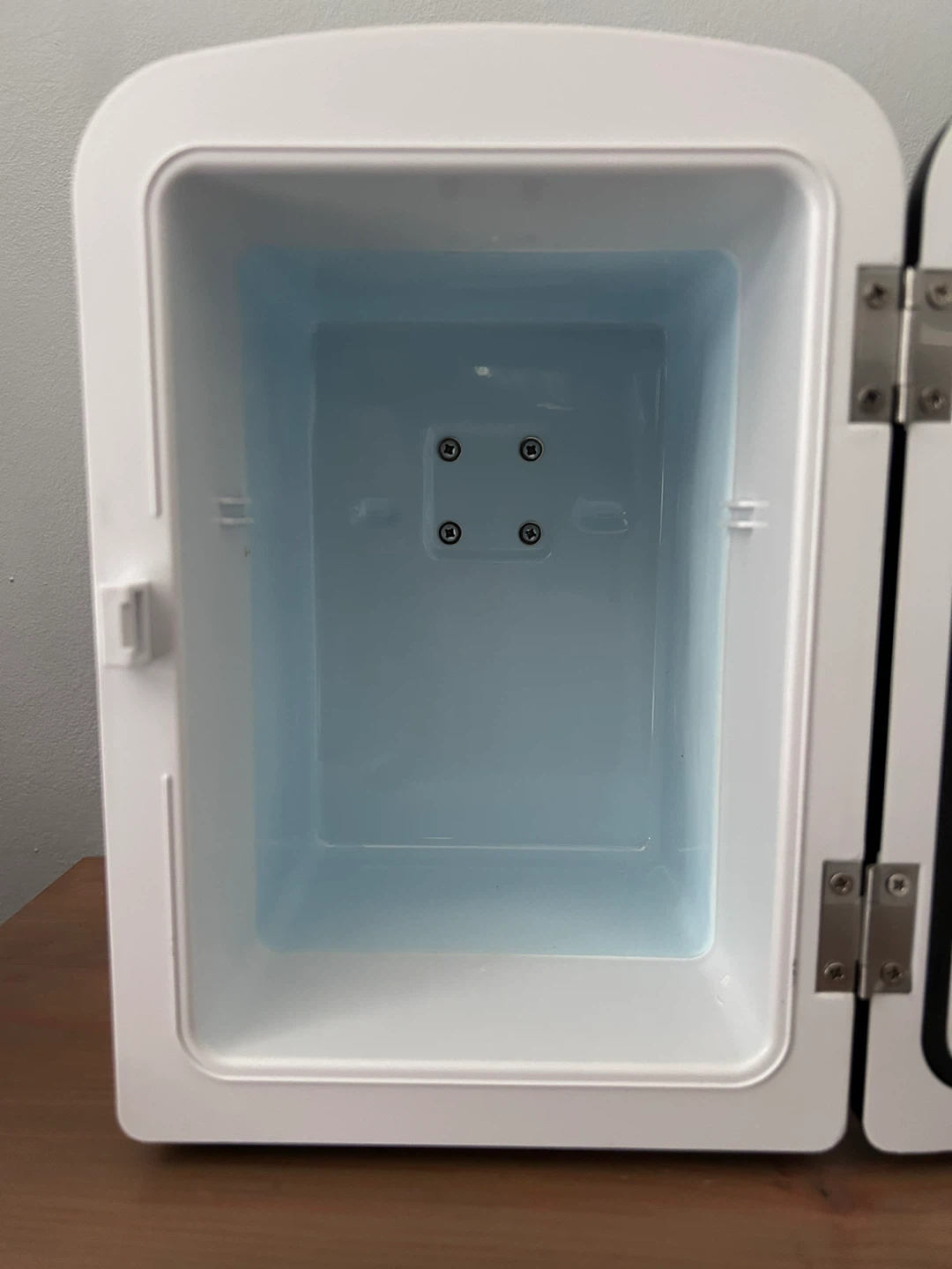 Astro AI mini fridge - photo 3