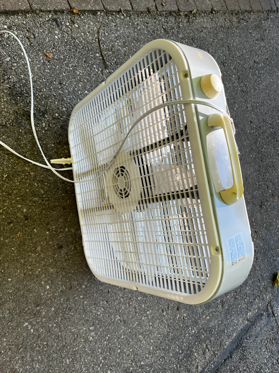 Lasko Box Fan - photo 2
