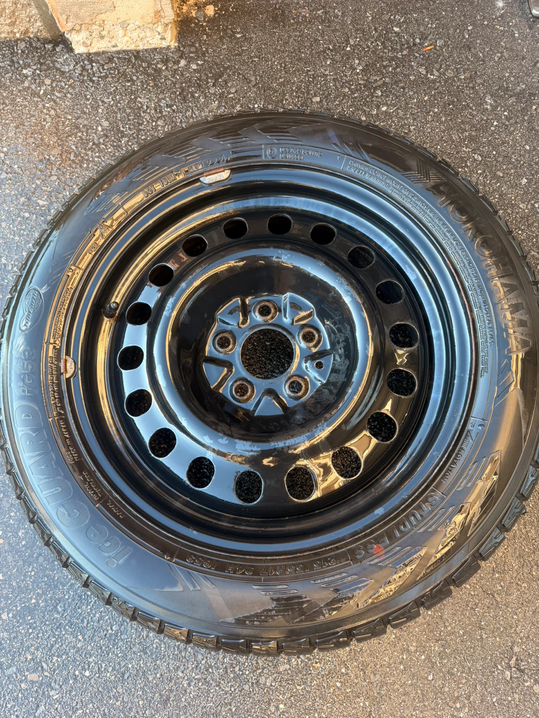215/55R17 94H Winter Tire on Steel Rim - photo 2