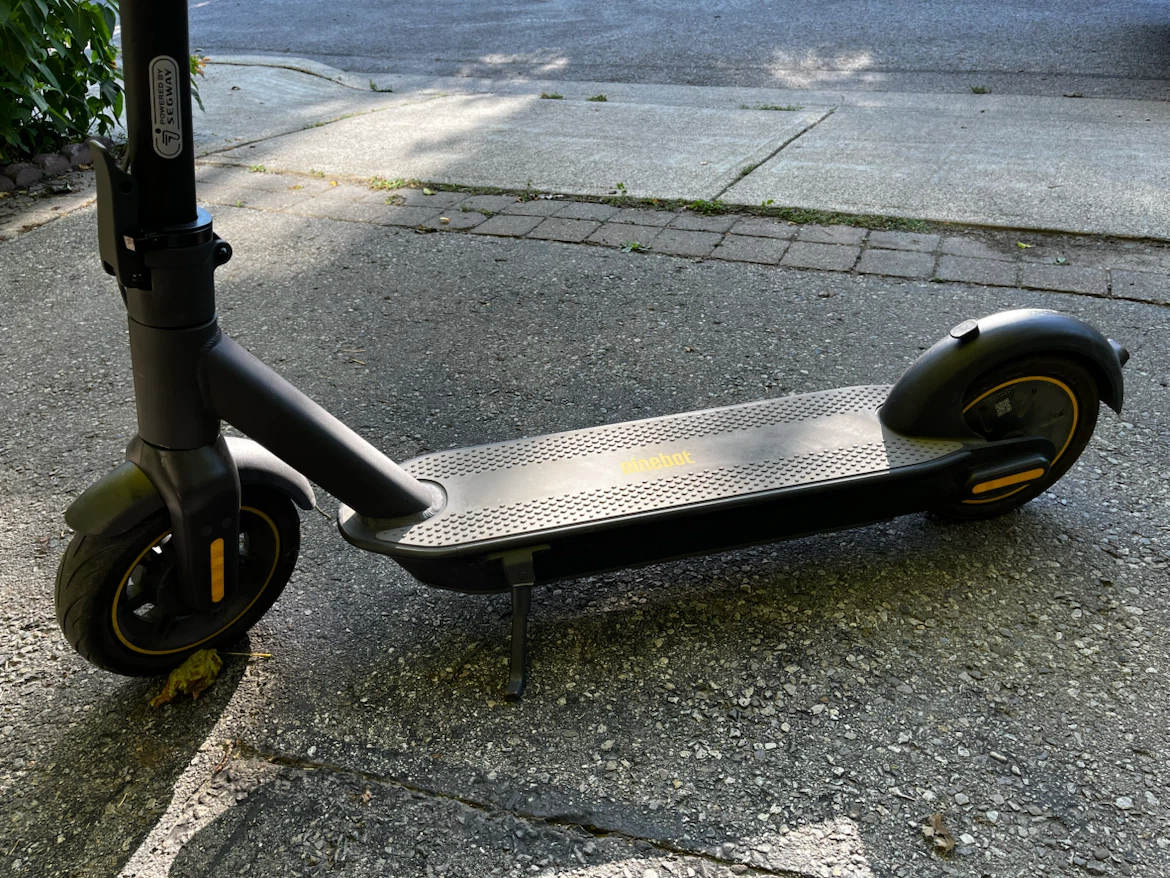 Ninebot G30 Electric KickScooter! - photo 3