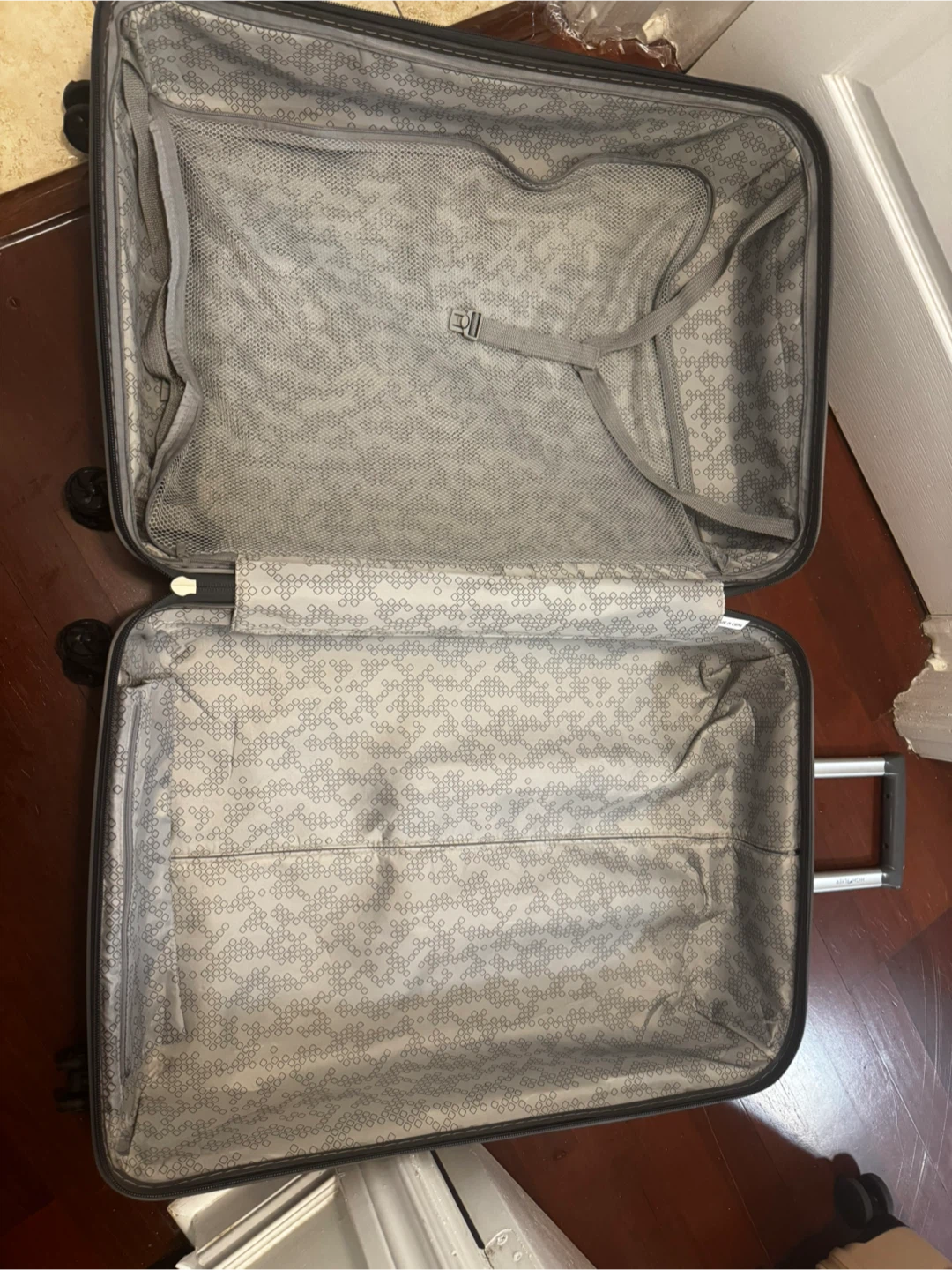 Large Grey Hardside Spinner Luggage ( High Flyer)) - photo 4