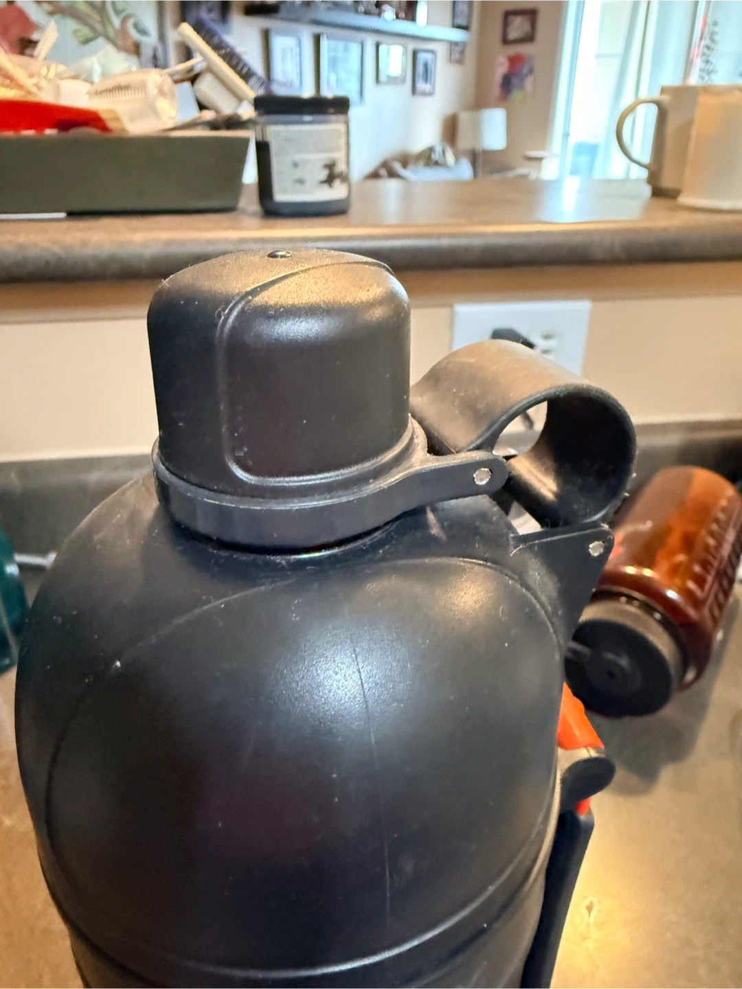 Stanley Matte Black Insulated Water Bottle - photo 4