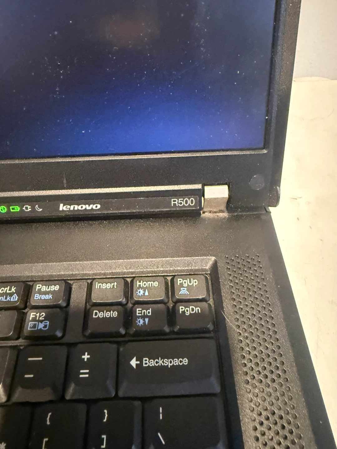 Lenovo ThinkPad R500 Laptop - photo 2