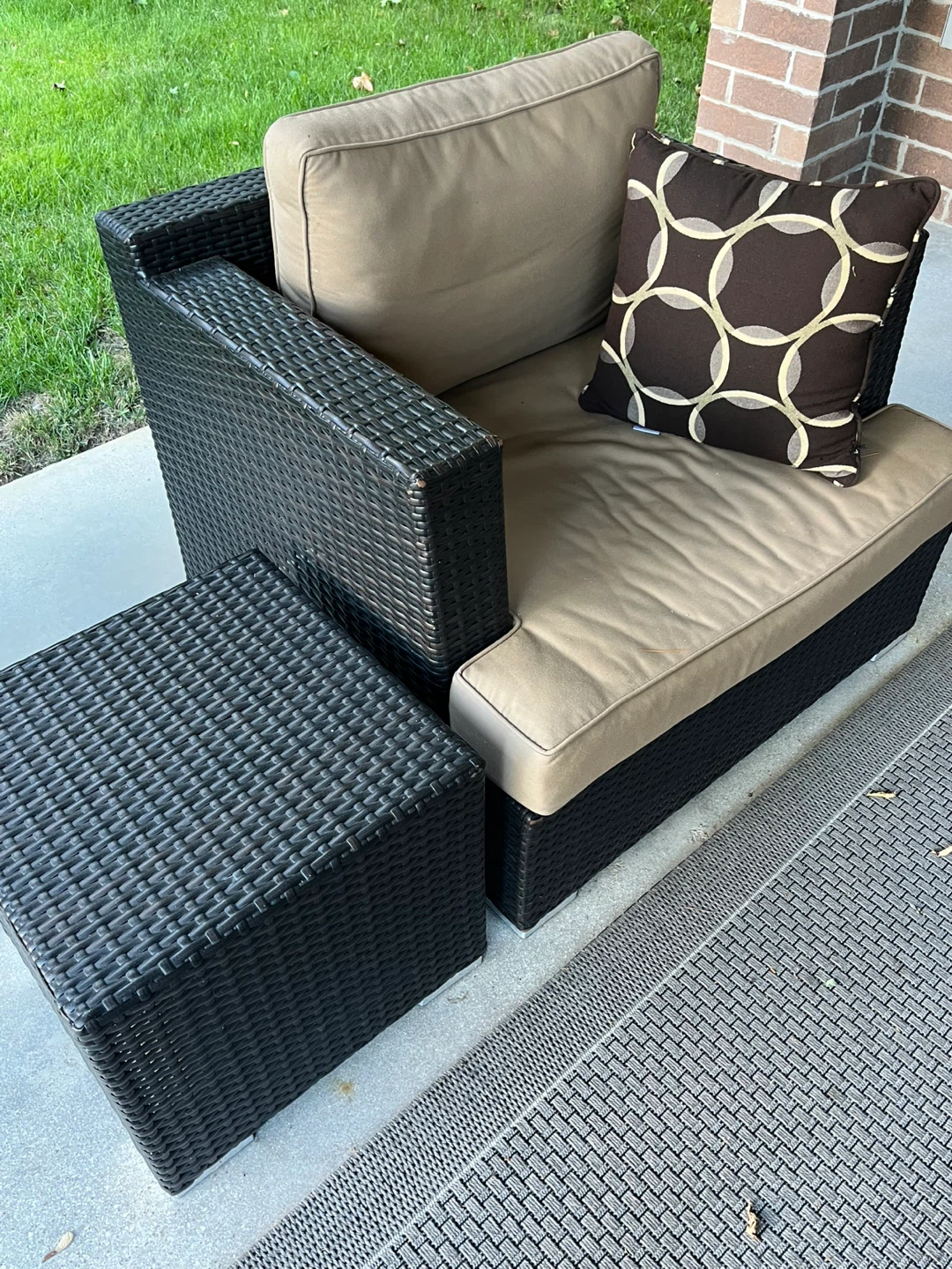 Wicker Sectional Sofa with Ottomans - photo 2