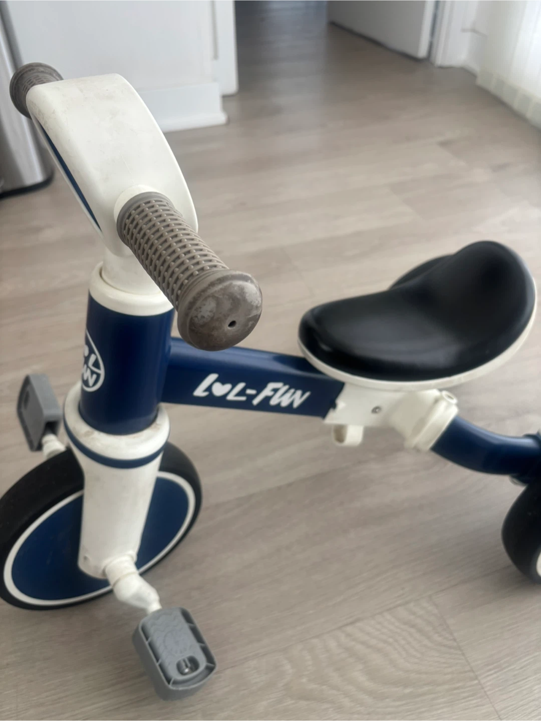 LOL-FUN Kids Tricycle