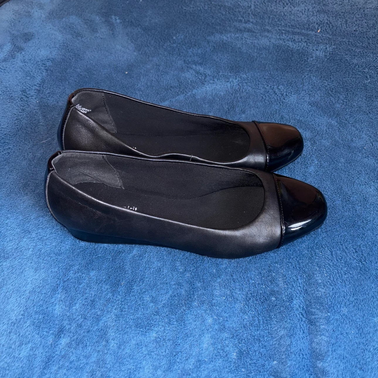 Easy Spirit Women's Black Ballet Flats