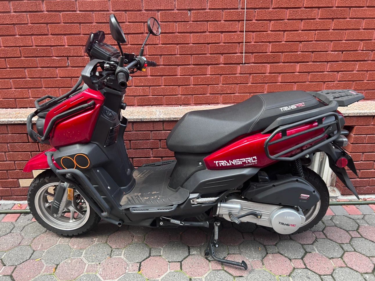 2024 Transpro Tank II 200cc Scooter – Low Miles – Red