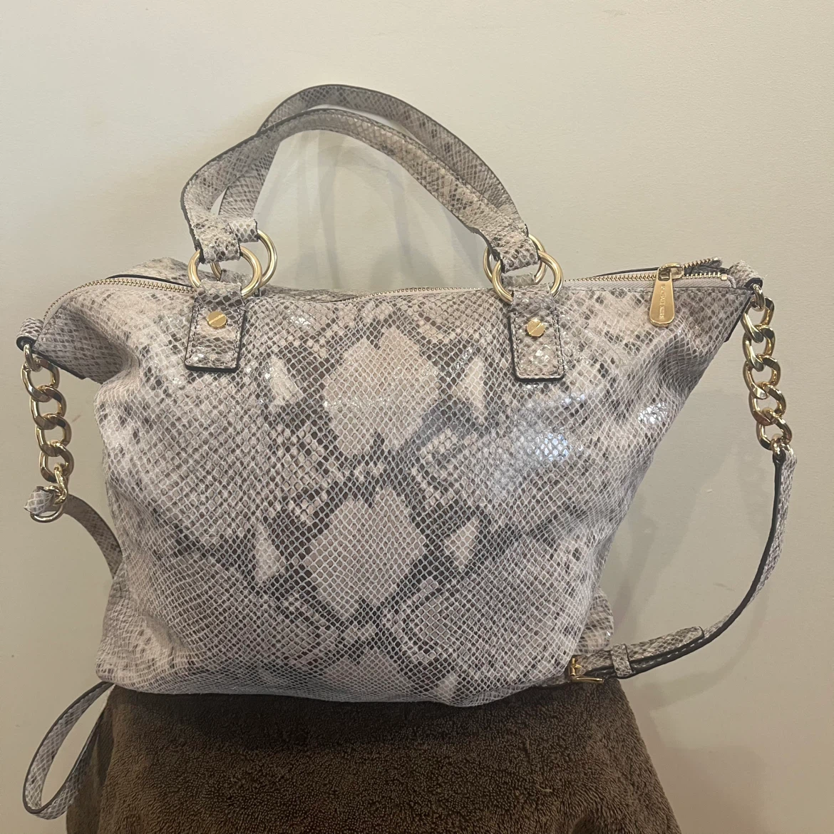 MK grey croc tote bag - photo 2